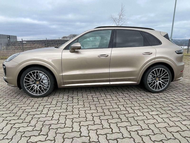Gebraucht Porsche Cayenne 441 PS (324 kW) 2018 Beige SUV