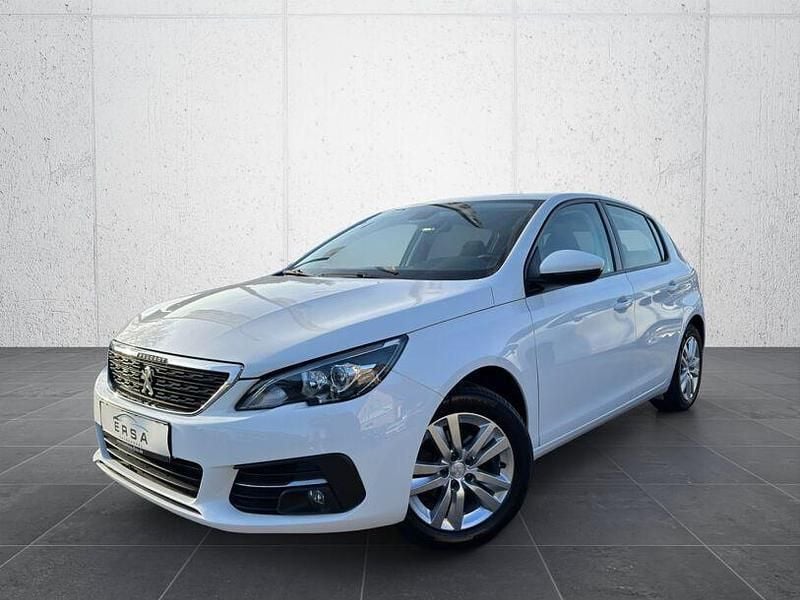 Gebraucht Peugeot 308 Active 131 PS (96 kW) 2021 Weiß Limousine