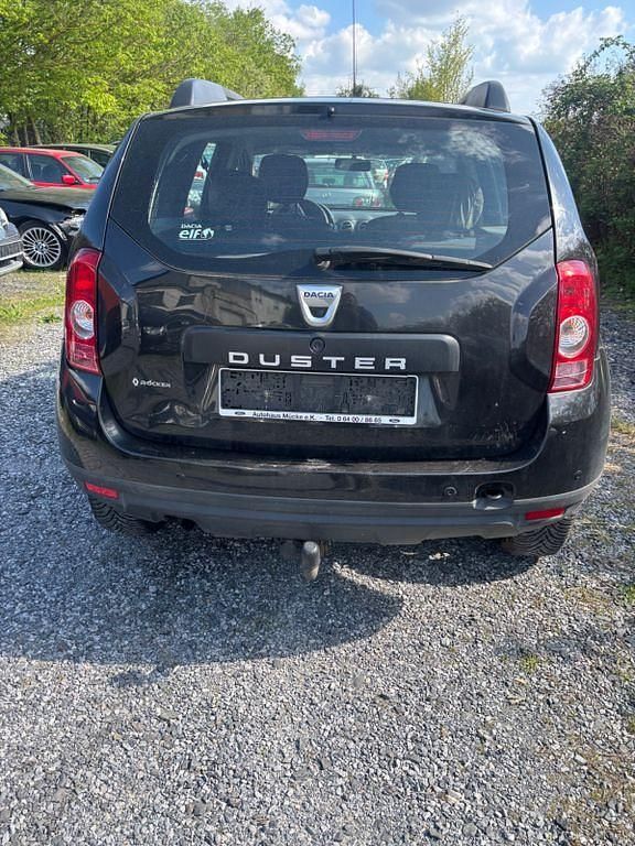 Second-hand Dacia Duster Celebration 105 CP (77 kW) 2013 Negru SUV