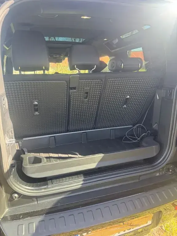 Gebraucht Land Rover Defender 349 PS (256 kW) 2026 Grau SUV