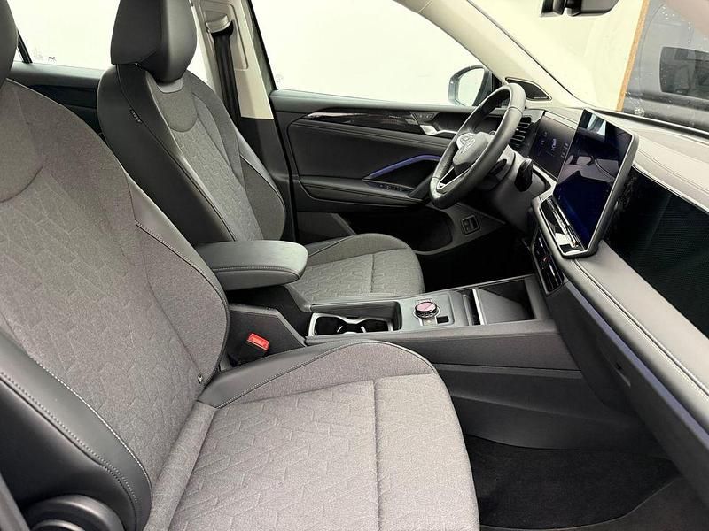 Gebraucht VW Tiguan Life 204 PS (150 kW) 2025 Grün SUV