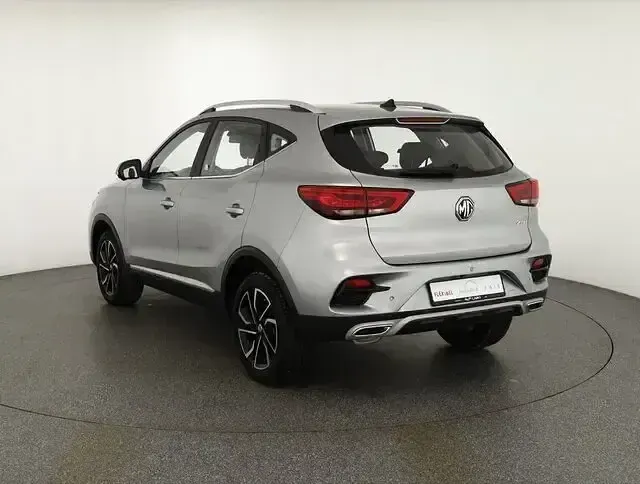 Gebraucht MG ZS Luxury 111 PS (81 kW) 2024 Cosmicsilbermet. SUV
