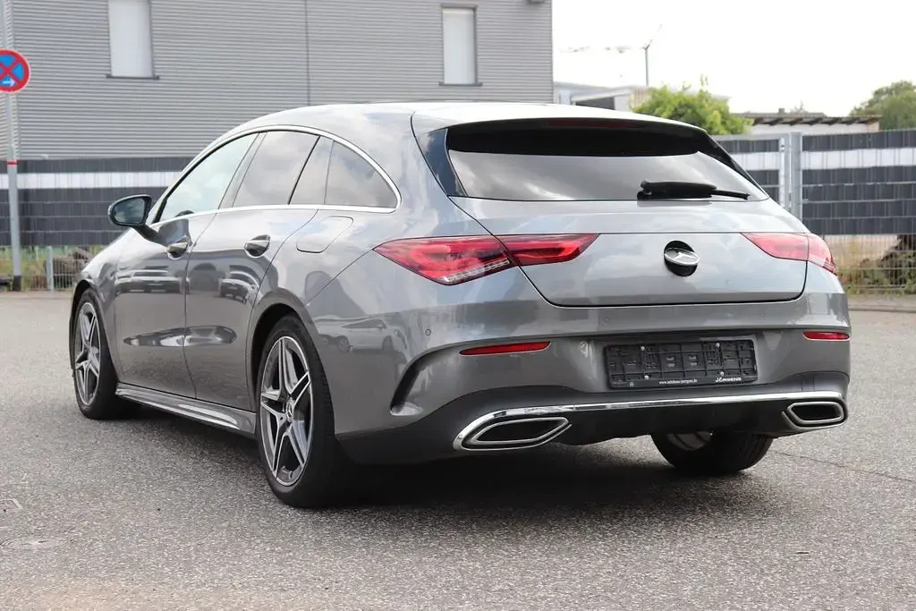Gebraucht Mercedes CLA200 Shooting Brake AMG 150 PS (110 kW) 2020 Grau Kombi