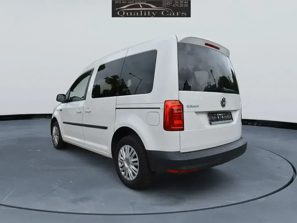 Gebraucht VW Caddy Trendline 102 PS (75 kW) 2019 Weiß Van / Kleinbus