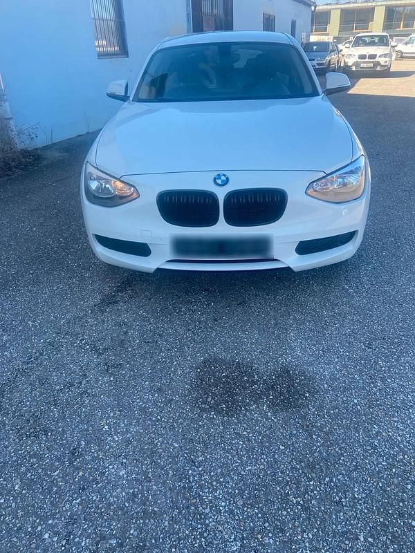 Gebraucht BMW 114 200 PS (147 kW) 2012 Weiß Kleinwagen