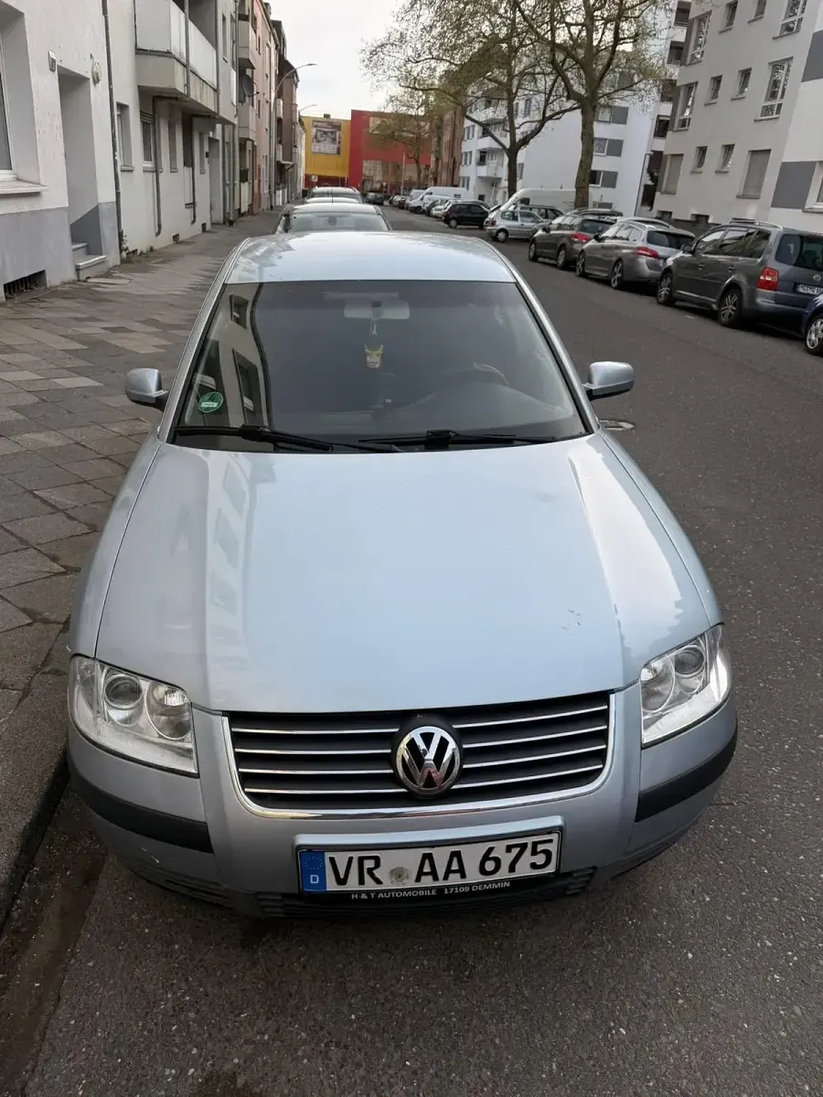 Gebraucht VW Passat 115 PS (84 kW) 2001 Limousine