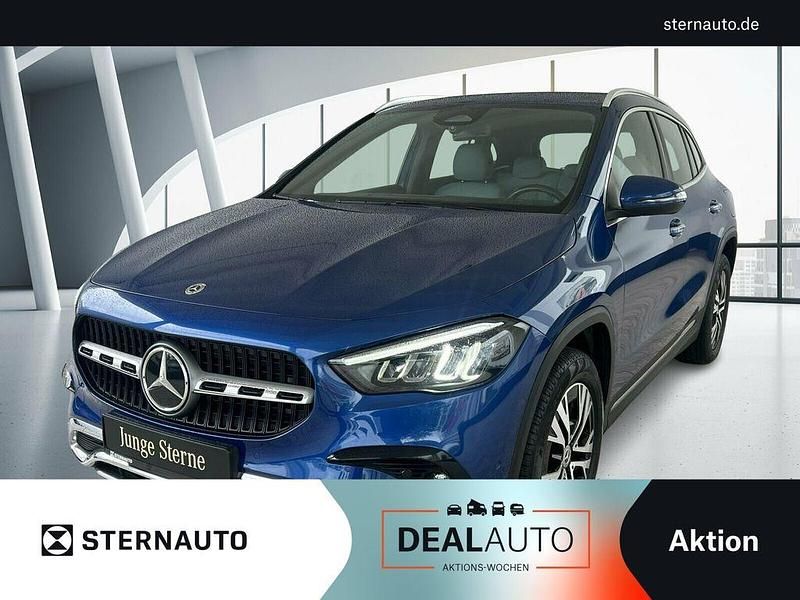 Metalliclack spektralblau Gebraucht 2023 Mercedes GLA200 Progressive SUV | 40.460 € (Etwas zu teuer) - Bild 1/4