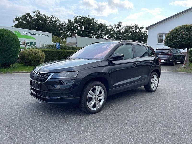 Schwarz Gebraucht 2022 Skoda Karoq Style SUV | 16.999 € (Superpreis) - Bild 1/4