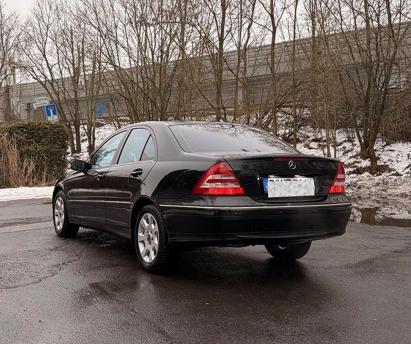 Gebraucht Mercedes C180 Avantgarde 143 PS (105 kW) 2006 Schwarz Limousine