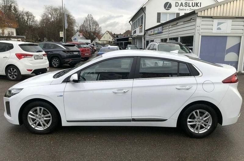 Weiß Gebraucht 2019 Hyundai Ioniq Style Kleinwagen | 13.400 € (Guter Preis) - Bild 1/4