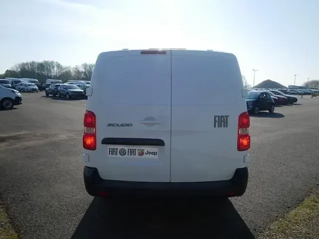 Neu Fiat Scudo Comfort 150 PS (110 kW) 2026 Gelato weiß Van