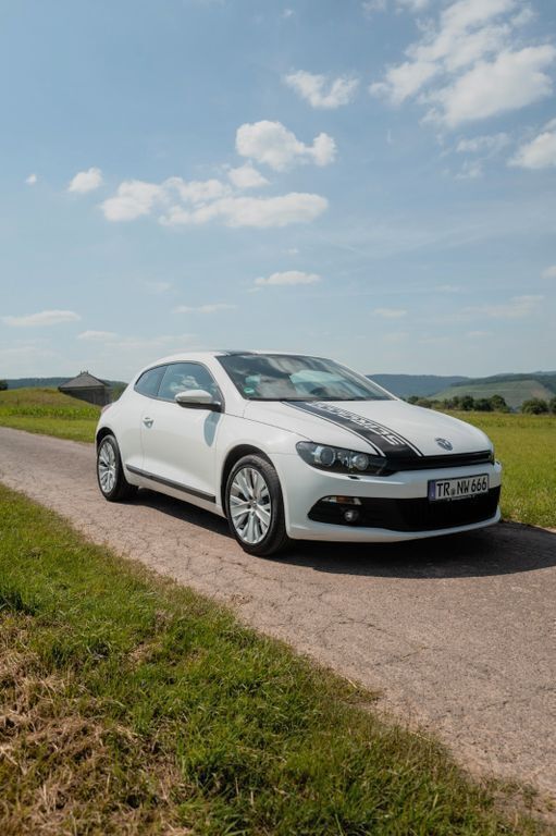 Weiß Gebraucht 2013 VW Scirocco Life Coupé | 10.500 € (Fairer Preis) - Bild 1/4
