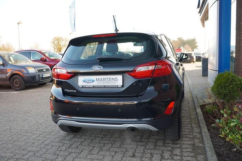 Gebraucht Ford Fiesta Active 101 PS (74 kW) 2019 Schwarz Kleinwagen