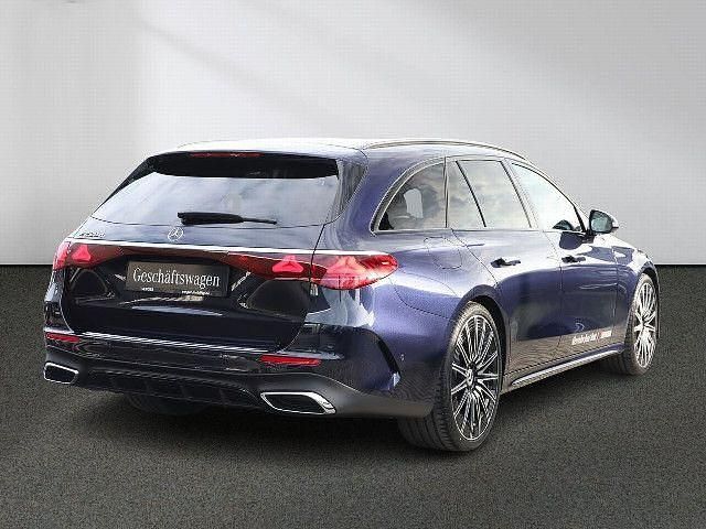 Gebraucht Mercedes E220 AMG 197 PS (144 kW) 2026 Manufaktur lack manufaktur alp Kombi