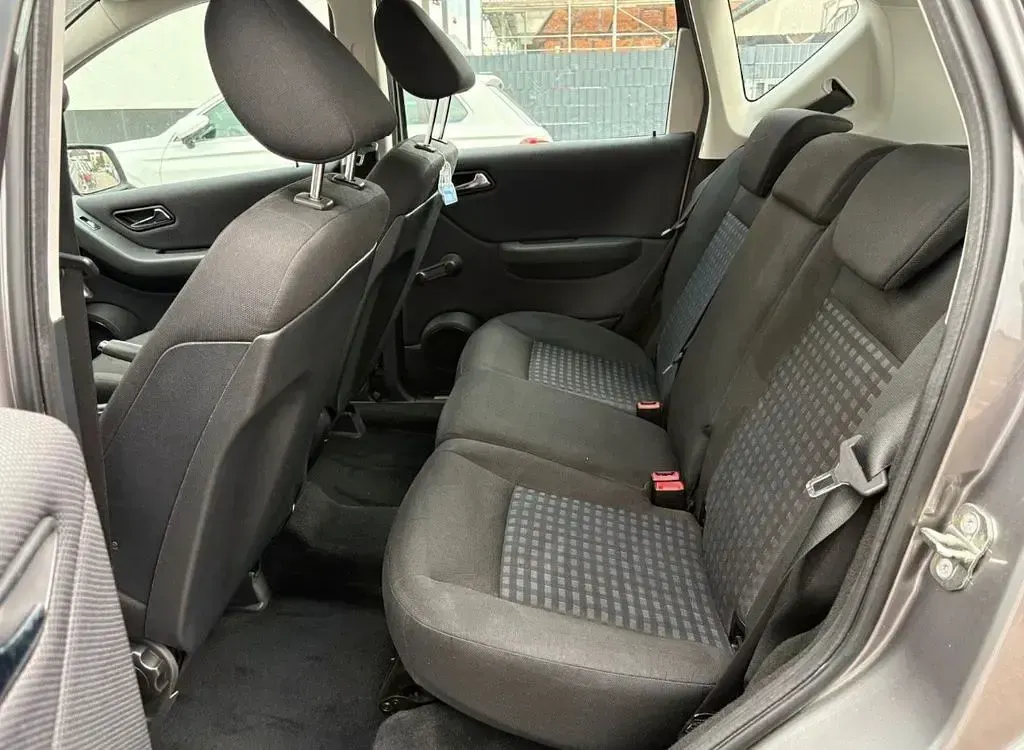 Gebraucht Mercedes A160 95 PS (69 kW) 2011 Grau Van / Kleinbus
