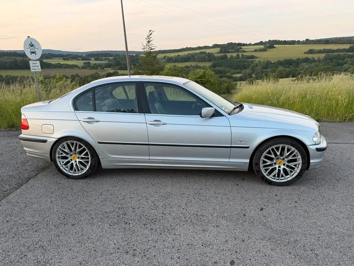 Gebraucht BMW 320 170 PS (125 kW) 2001 Limousine