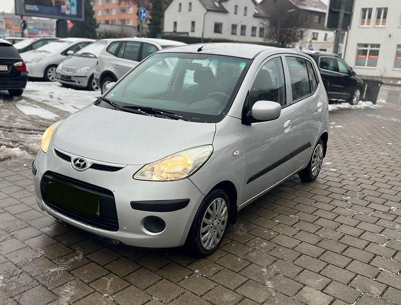 Silber Gebraucht 2009 Hyundai i10 Style Kleinwagen | 1.990 € (Guter Preis) - Bild 1/4