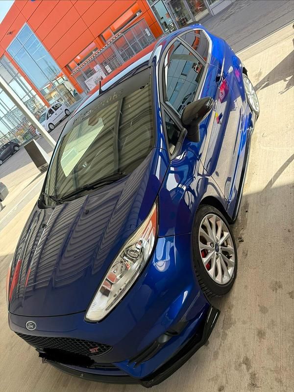 Gebraucht Ford Fiesta ST 182 PS (133 kW) 2014 Blau Kleinwagen