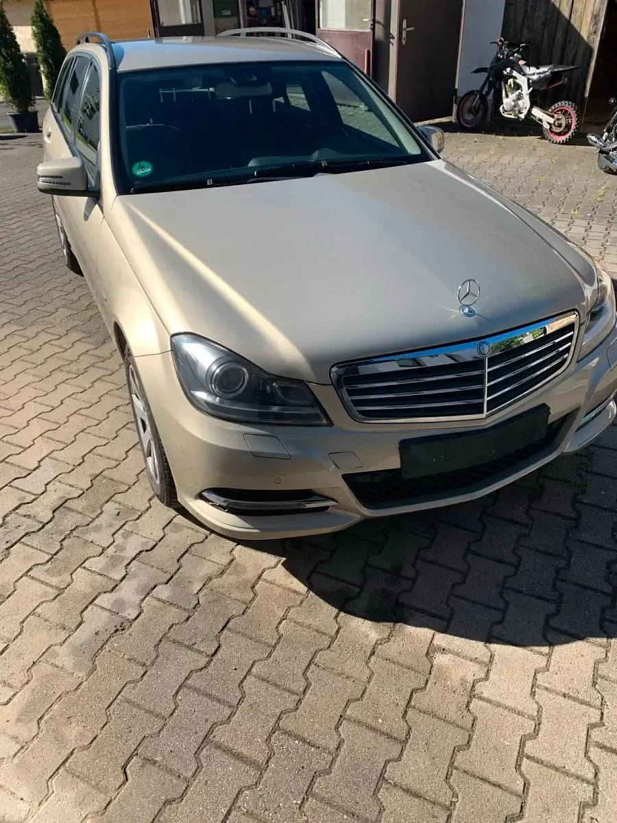 Gebraucht Mercedes C180 120 PS (88 kW) 2011 Beige Kombi