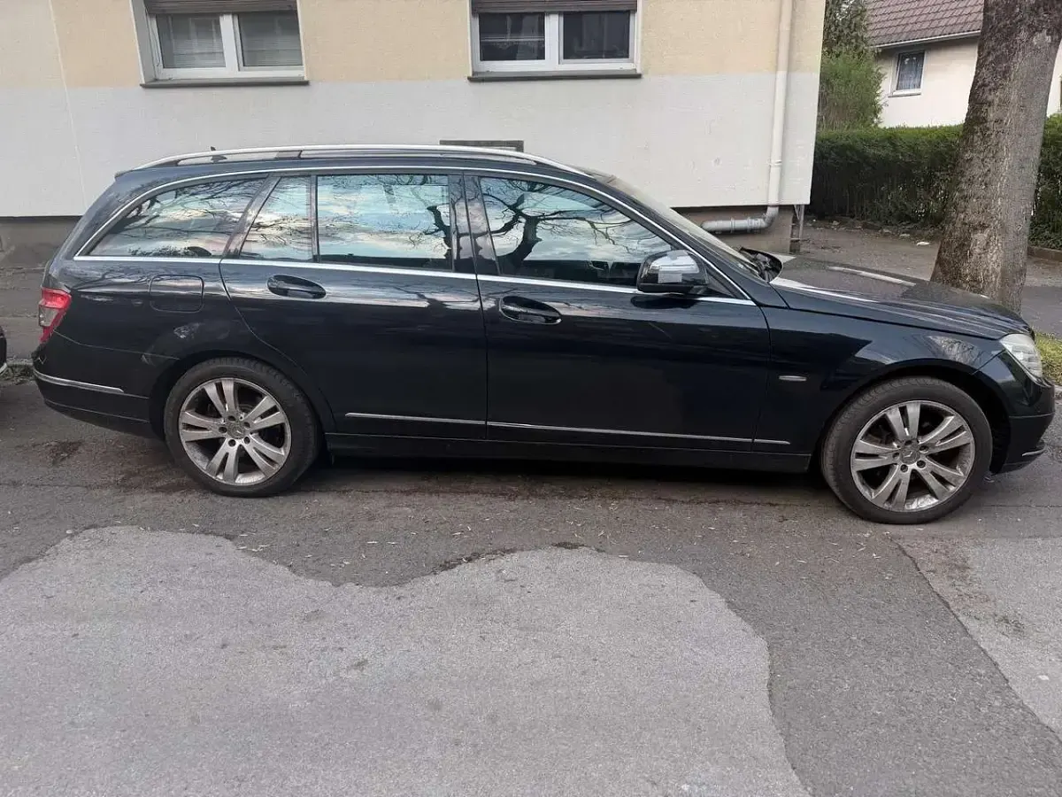 Gebraucht Mercedes C220 170 PS (125 kW) 2008 Schwarz Kombi