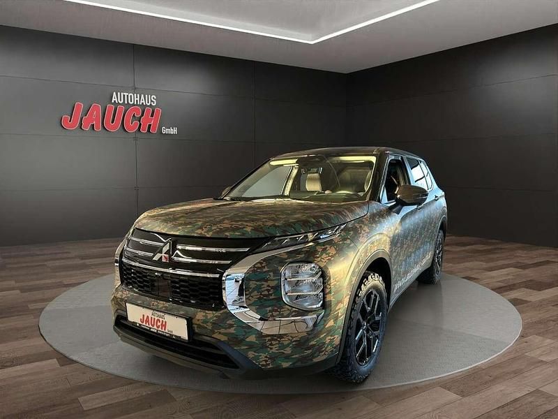 Basaltgrau / panther Neu 2025 Mitsubishi Outlander P-HEV Top SUV | 47.890 € - Bild 1/4