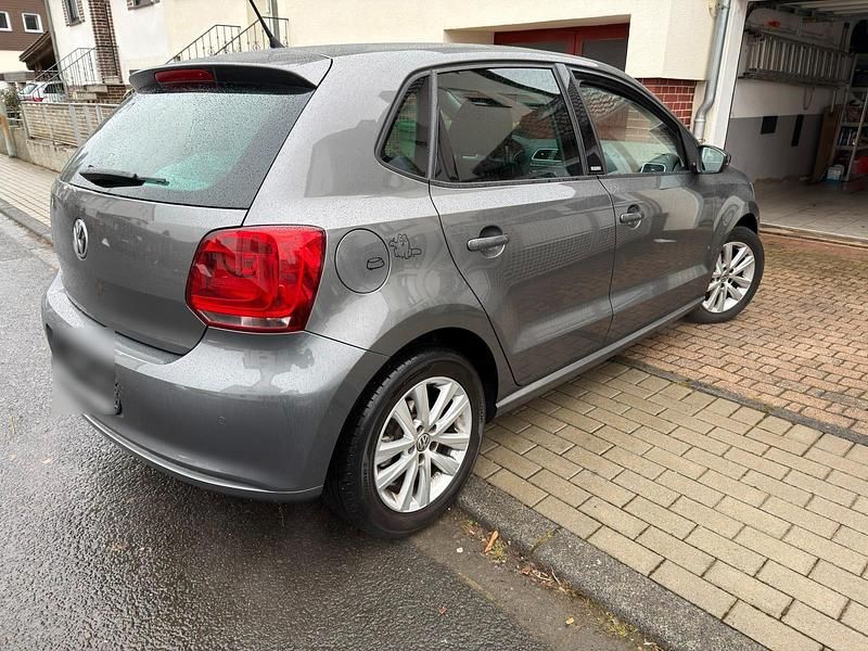 Gebraucht VW Polo Style 105 PS (77 kW) 2011 Grau Kleinwagen