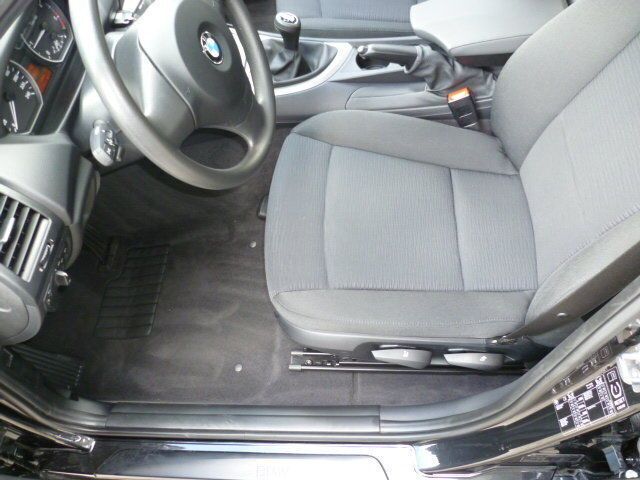 Gebraucht BMW 118 Advantage 143 PS (105 kW) 2010 Schwarz metallic Kleinwagen