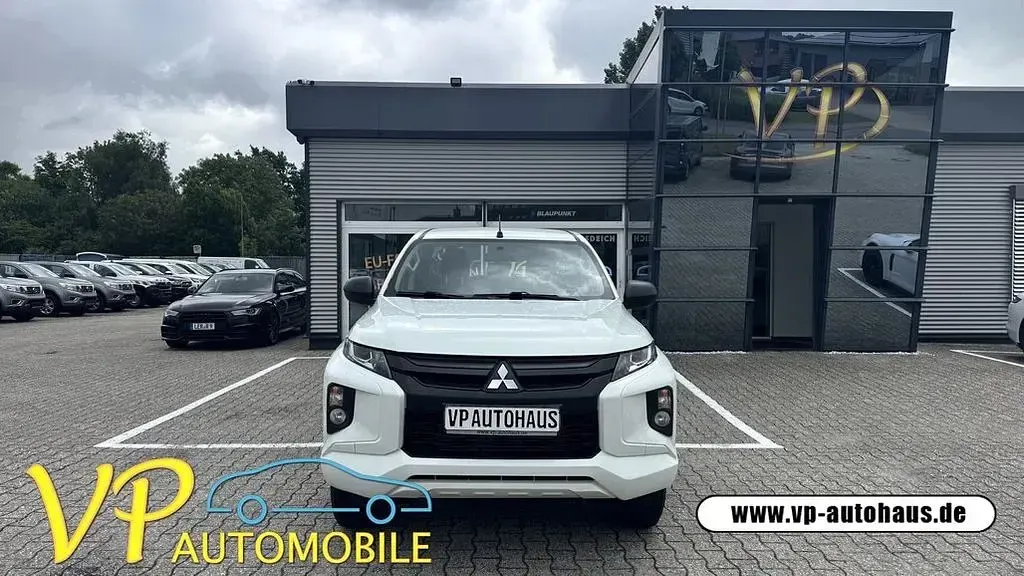 Gebraucht Mitsubishi L200 Basis 150 PS (110 kW) 2021 Weiß Pickup