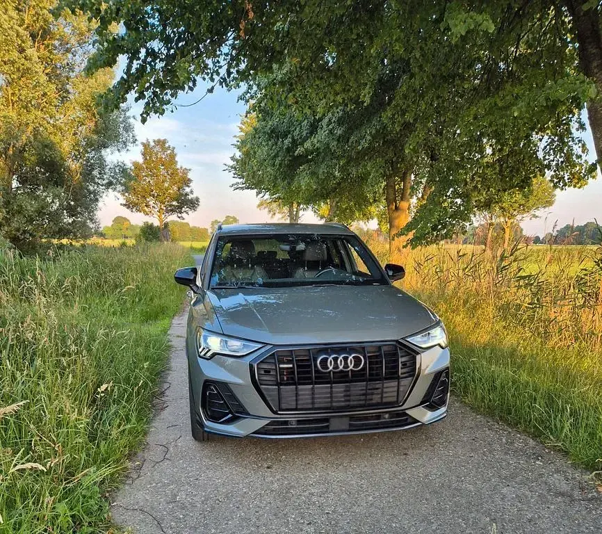 Gebraucht Audi Q3 S-Line 190 PS (139 kW) 2019 Grau SUV