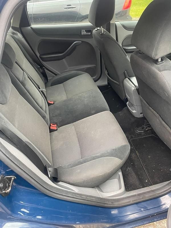 Second-hand Ford Focus 74 CP (54 kW) 2008 Albastru Break