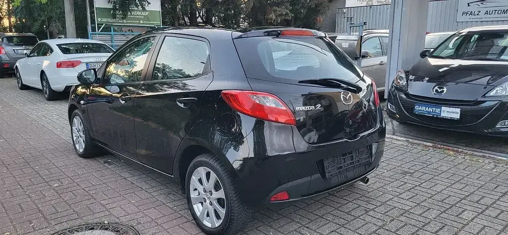 Gebraucht Mazda 2 Independence 75 PS (55 kW) 2009 Schwarz Kleinwagen