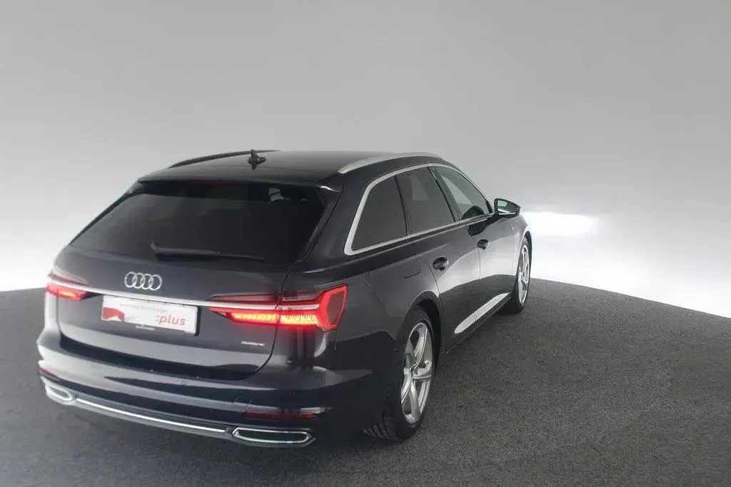 Gebraucht Audi A6 Ambiente 299 PS (219 kW) 2022 Firmamentblau metallic Kombi