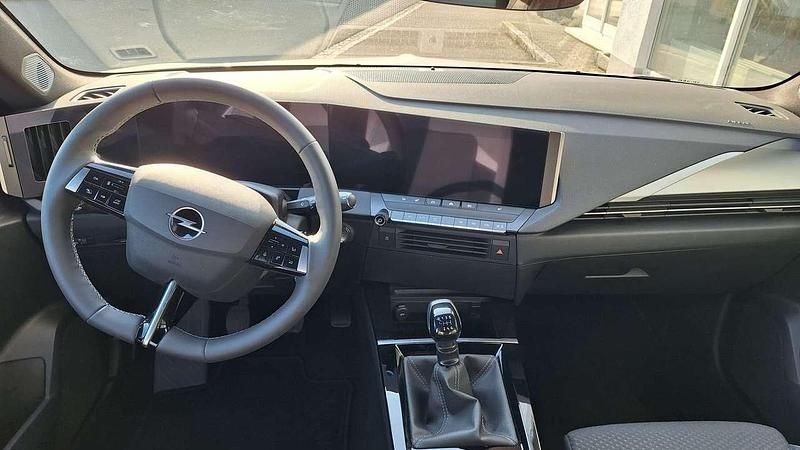 Gebraucht Opel Astra Edition 110 PS (80 kW) 2024 Silber Kombi