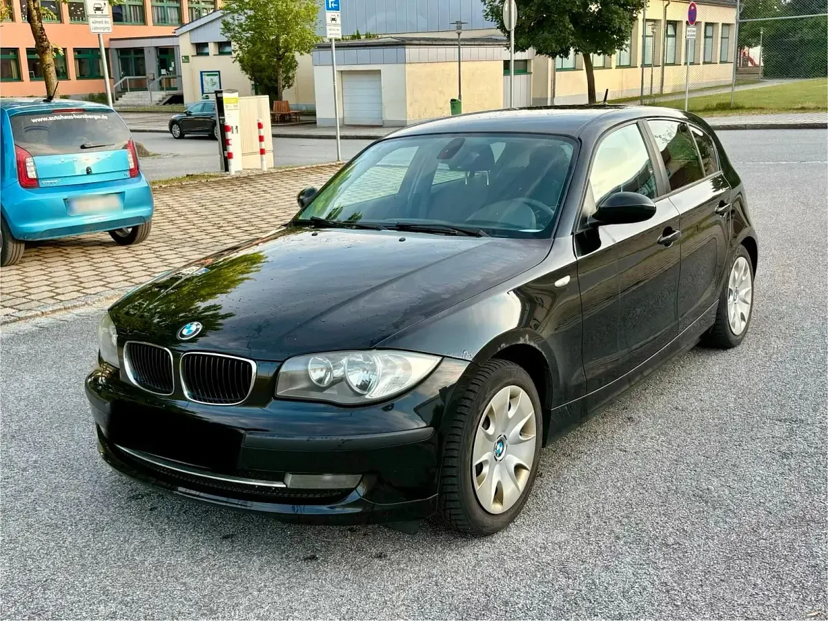 Gebraucht BMW 118 143 PS (105 kW) 2008 Schwarz Kleinwagen