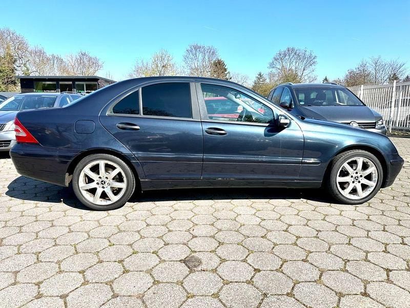 Schwarz Gebraucht 2003 Mercedes C200 Limousine | 1.999 € (Guter Preis) - Bild 1/4