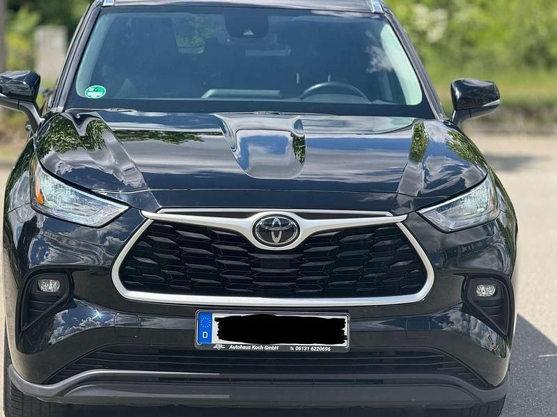 Schwarz Gebraucht 2020 Toyota Highlander XLE SUV | 37.000 € - Bild 1/4