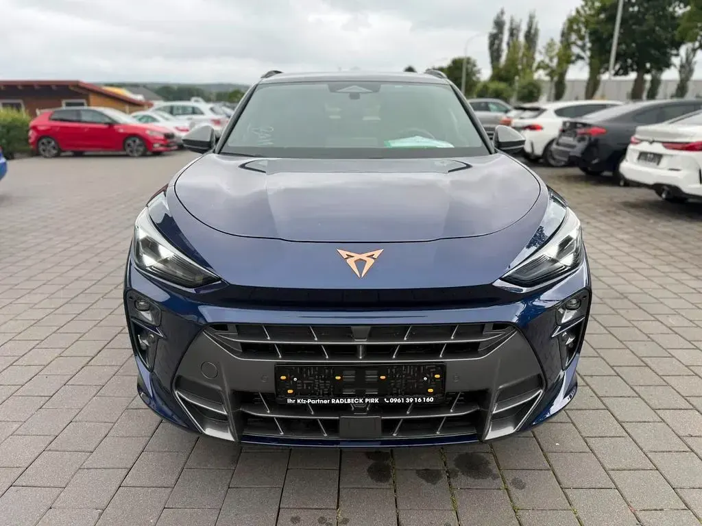Neu Cupra Terramar 150 PS (110 kW) 2026 Blau SUV