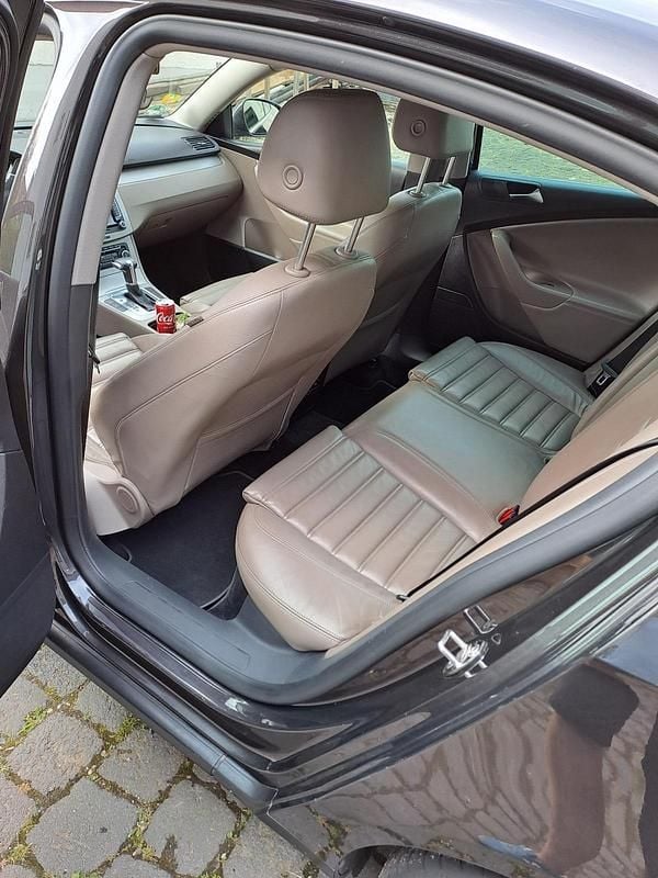 Gebraucht VW Passat 200 PS (147 kW) 2010 Braun Limousine