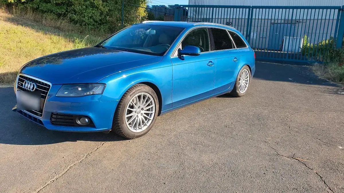 Gebraucht Audi A4 239 PS (175 kW) 2010 Blau Kombi
