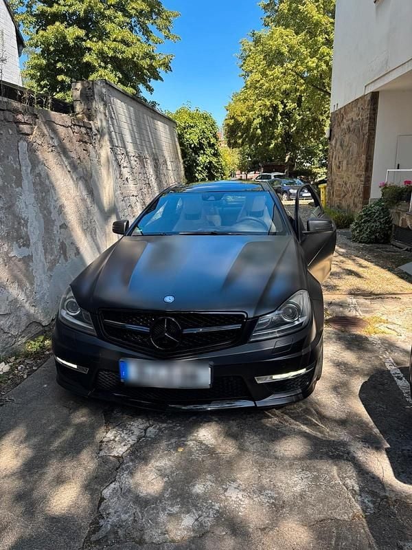 Schwarz Gebraucht 2012 Mercedes C63 AMG AMG Coupé | 35.000 € (Fairer Preis) - Bild 1/4