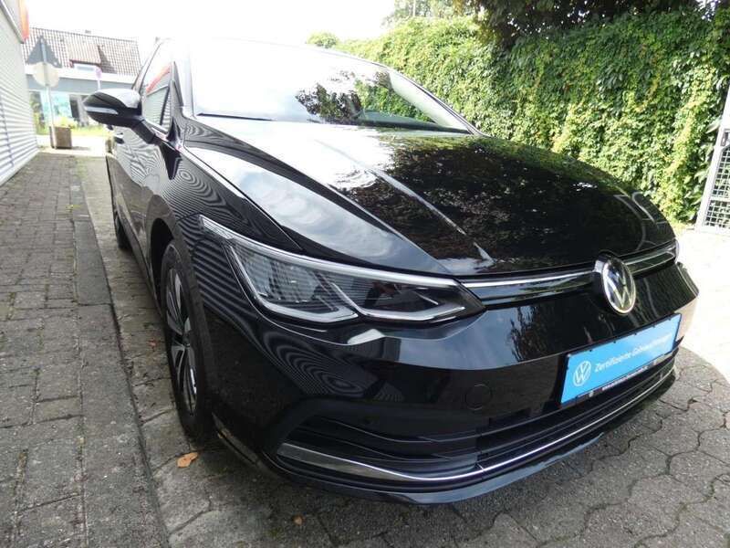 Gebraucht VW Golf VIII Move 150 PS (110 kW) 2024 Grenadillschwarz Limousine