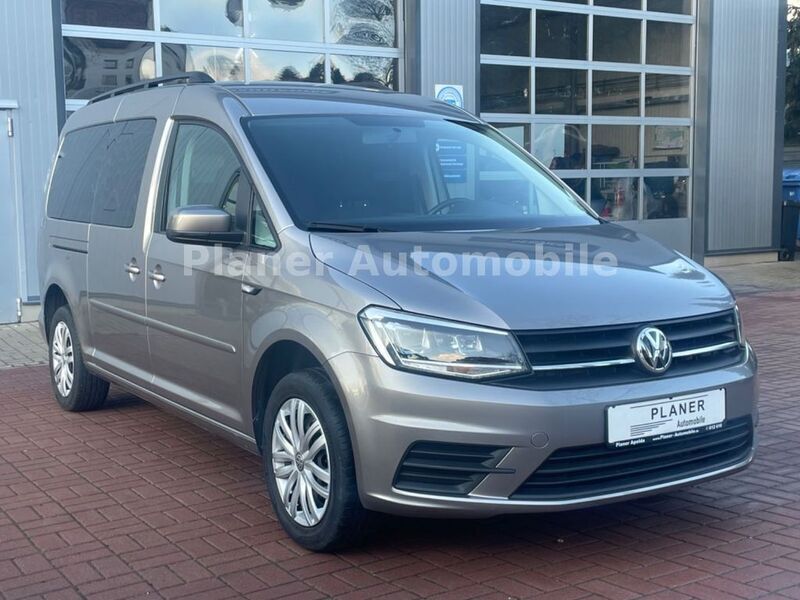 Beige Gebraucht 2020 VW Caddy Maxi Beach Van / Kleinbus | 27.990 € (Teuer) - Bild 1/4