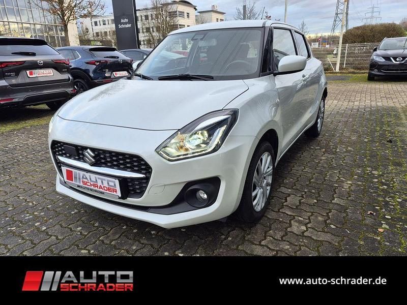 Weiß Gebraucht 2023 Suzuki Swift Comfort Kleinwagen | 15.980 € (Guter Preis) - Bild 1/4