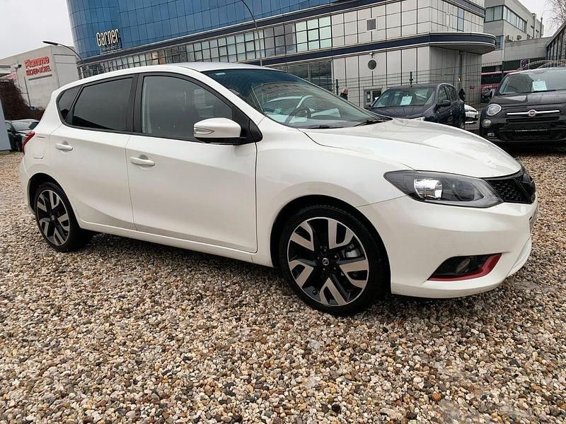 Weiß Gebraucht 2016 Nissan Pulsar Tekna Limousine | 6.950 € (Superpreis) - Bild 1/4