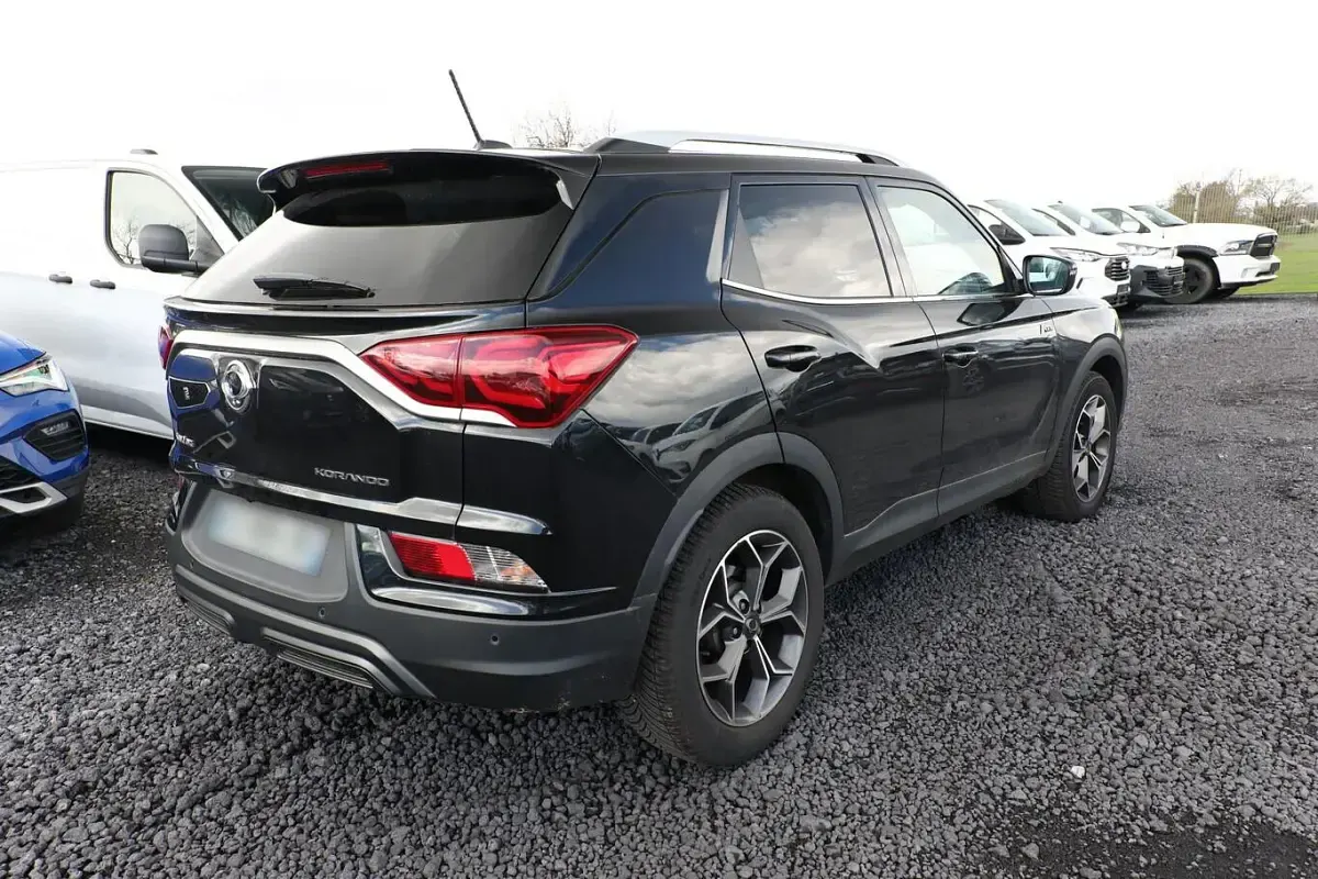 Gebraucht SsangYong Korando 163 PS (119 kW) 2020 Space schwarz SUV