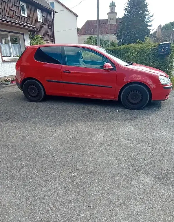 Gebraucht VW Golf IV Basis 75 PS (55 kW) 2004 Rot Limousine