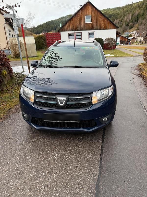 Blau Gebraucht 2015 Dacia Logan MCV Kombi | 2.200 € (Superpreis) - Bild 1/4