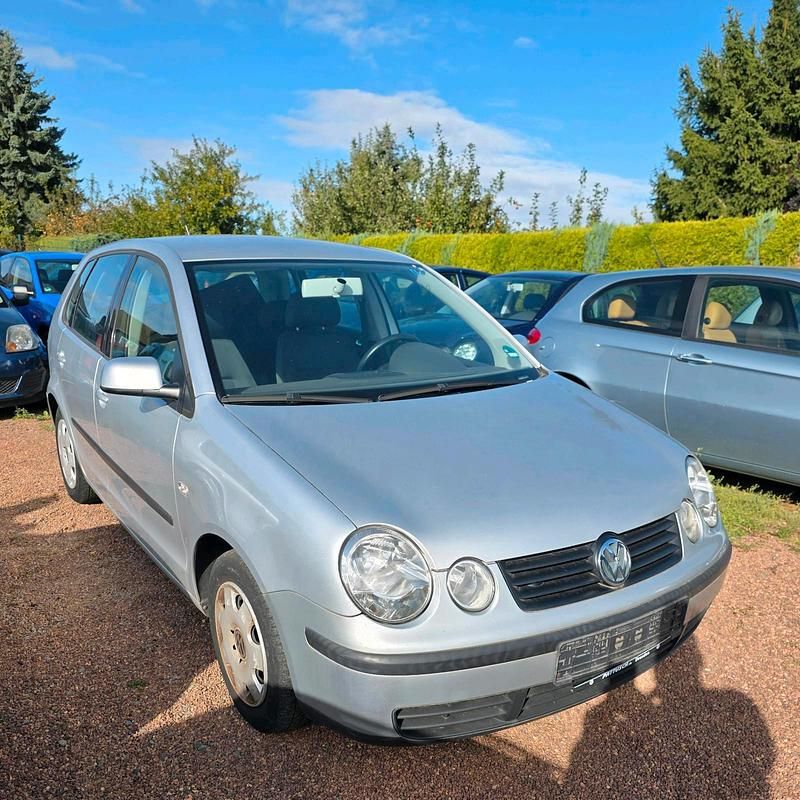 Blau Gebraucht 2003 VW Polo Limousine | 2.999 € - Bild 1/4