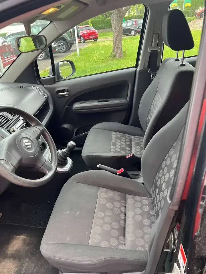 Gebraucht Suzuki Splash Club 86 PS (63 kW) 2011 Schwarz Kleinwagen