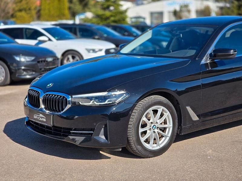 Gebraucht BMW 520 190 PS (139 kW) 2022 Schwarz Limousine